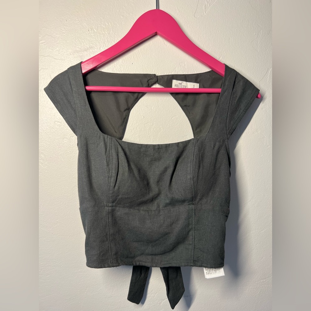 Hollister Gray Crop Top with Sweetheart Neckline and Tie Front